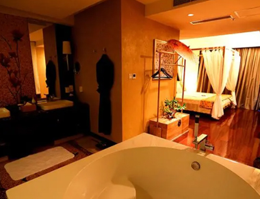 北京养生会所的黄昏恋：当爱情遇上八十岁